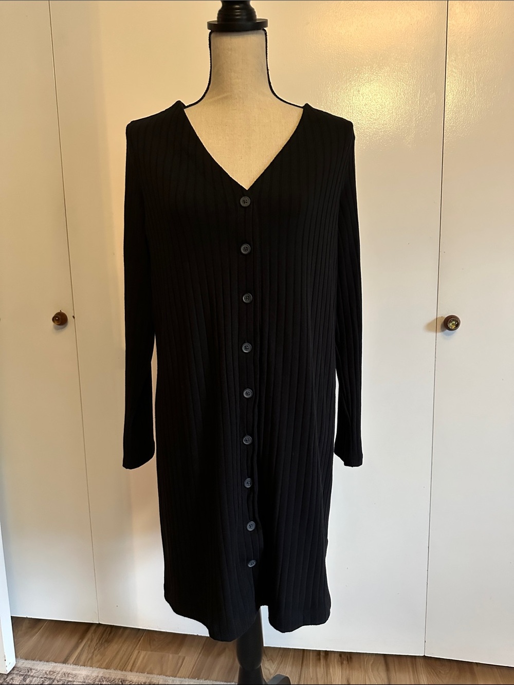 Old Navy Black Ribbed V‑Neck Button‑Front Long Sleeve Dress